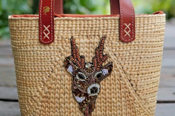 【Elkシリーズ】自然の静寂を纏う、大人のための刺繍かごバッグ